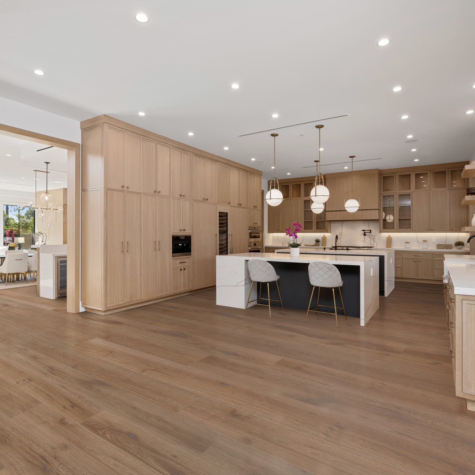 Transitional Flooring: Top 5 Timeless Floors